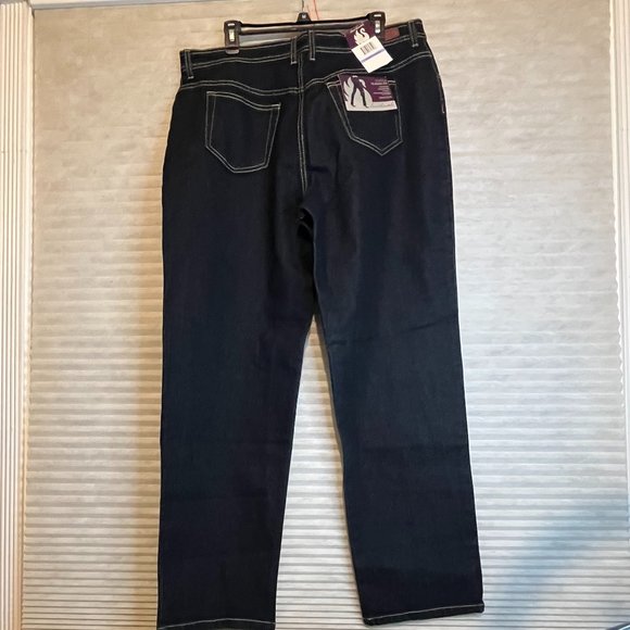 Gloria Vanderbilt Amanda Blue DARK WASH JEANS NWT SIZE 18 - Picture 3 of 6